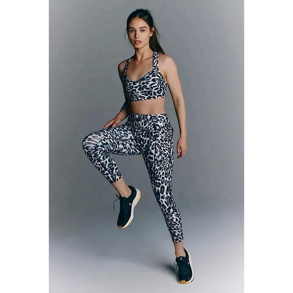 NWT Free People Movement XS Find Your Way Leggings $118 High Performance